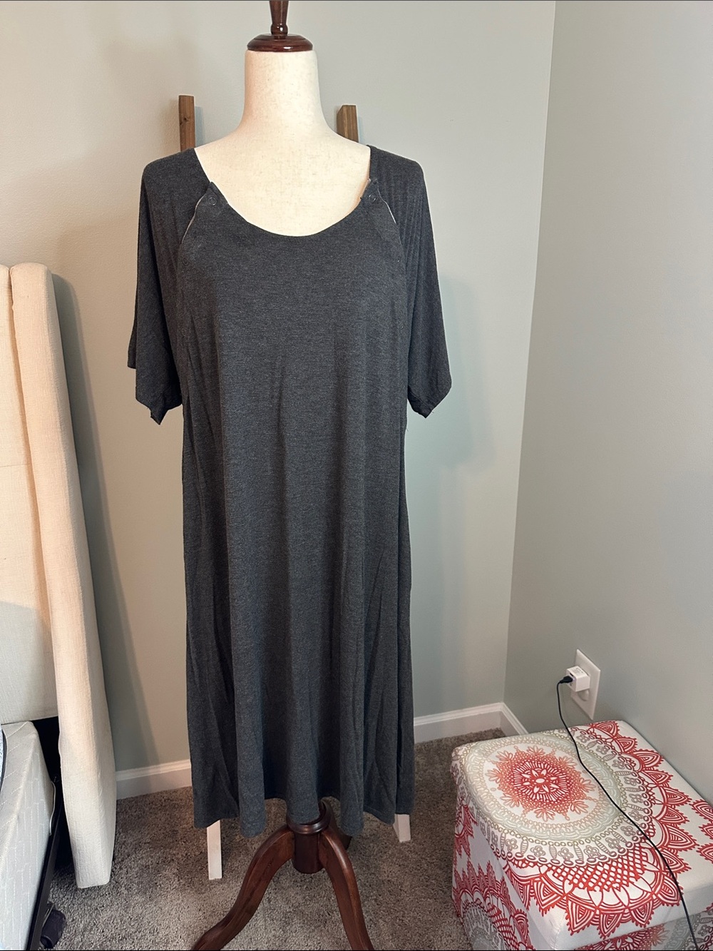 Frida Mom Labor and Delivery Gown, Maternity & Postpartum Nursing Gown One Size